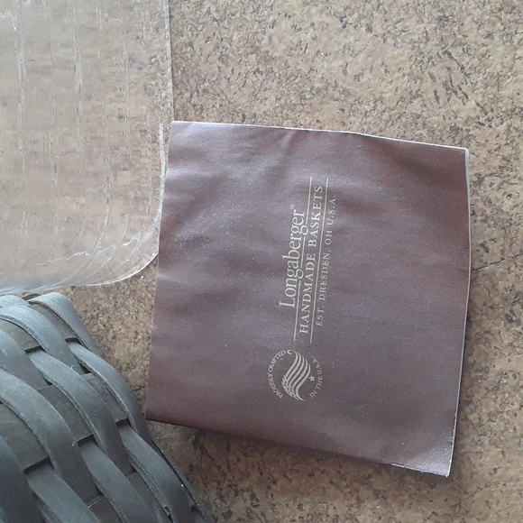 2008 Lonaberger dark brown tall tissue basket. - Picture 13 of 13